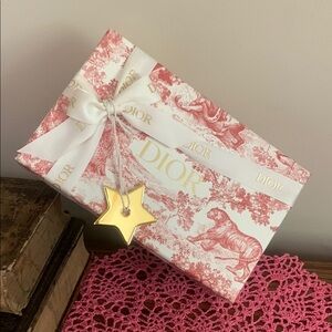 Dior Red and White Gift Box with tissues and seal no ribbon or star 1 16